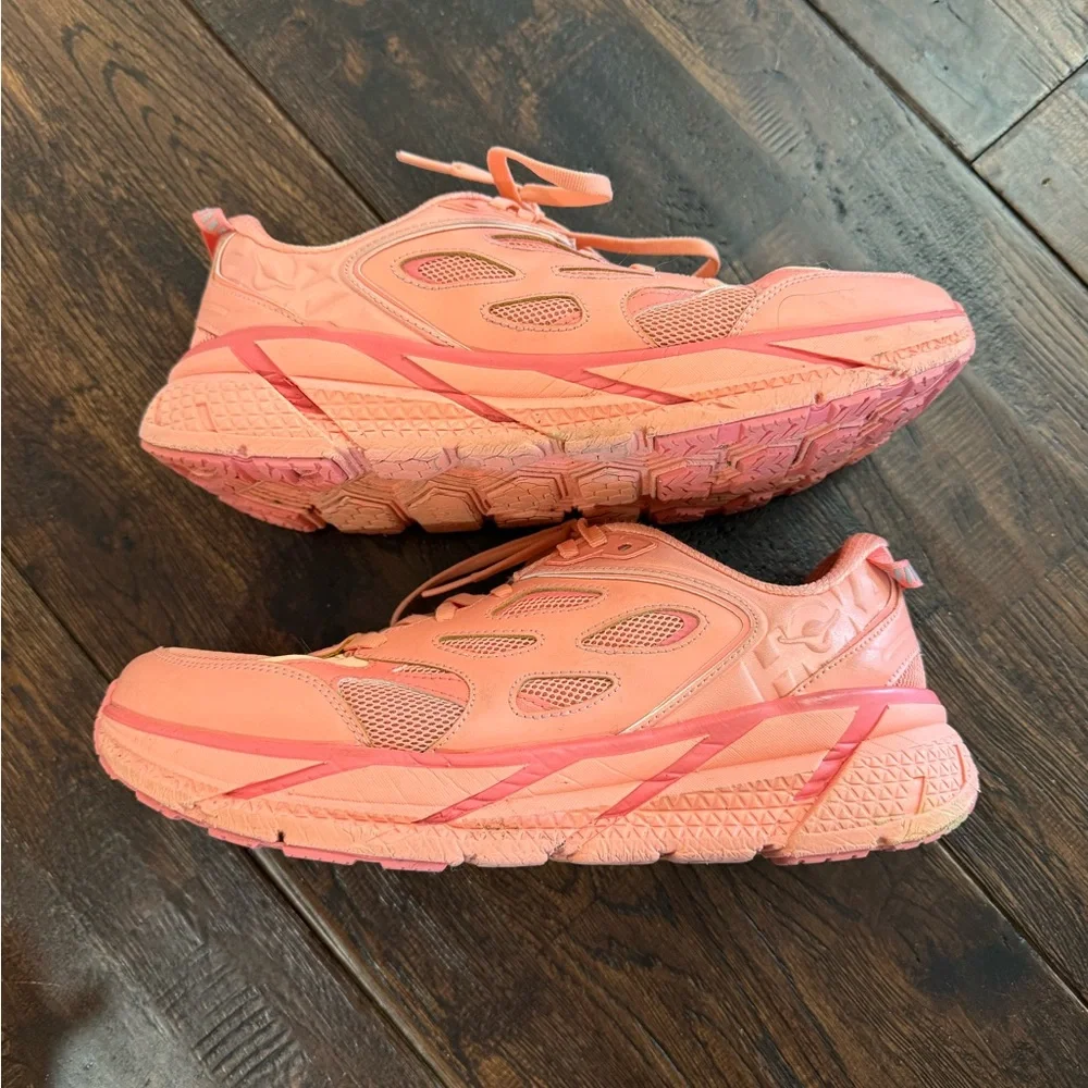 Hoka One Clifton L Orange Coral Athletic Shoes Size 10 - Picture 9 of 13